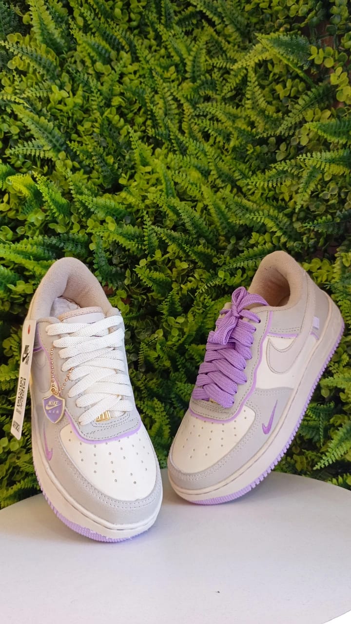 Tênis Nike Air Force - Areia
