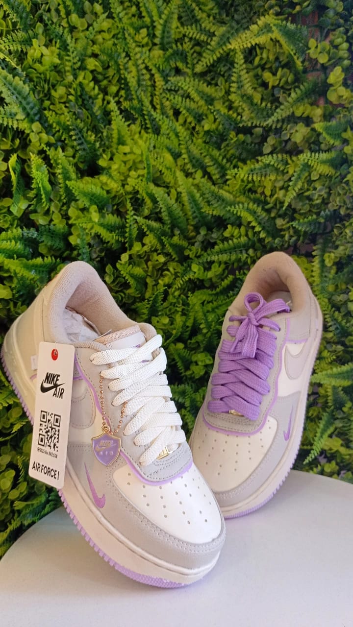 Tênis Nike Air Force - Areia