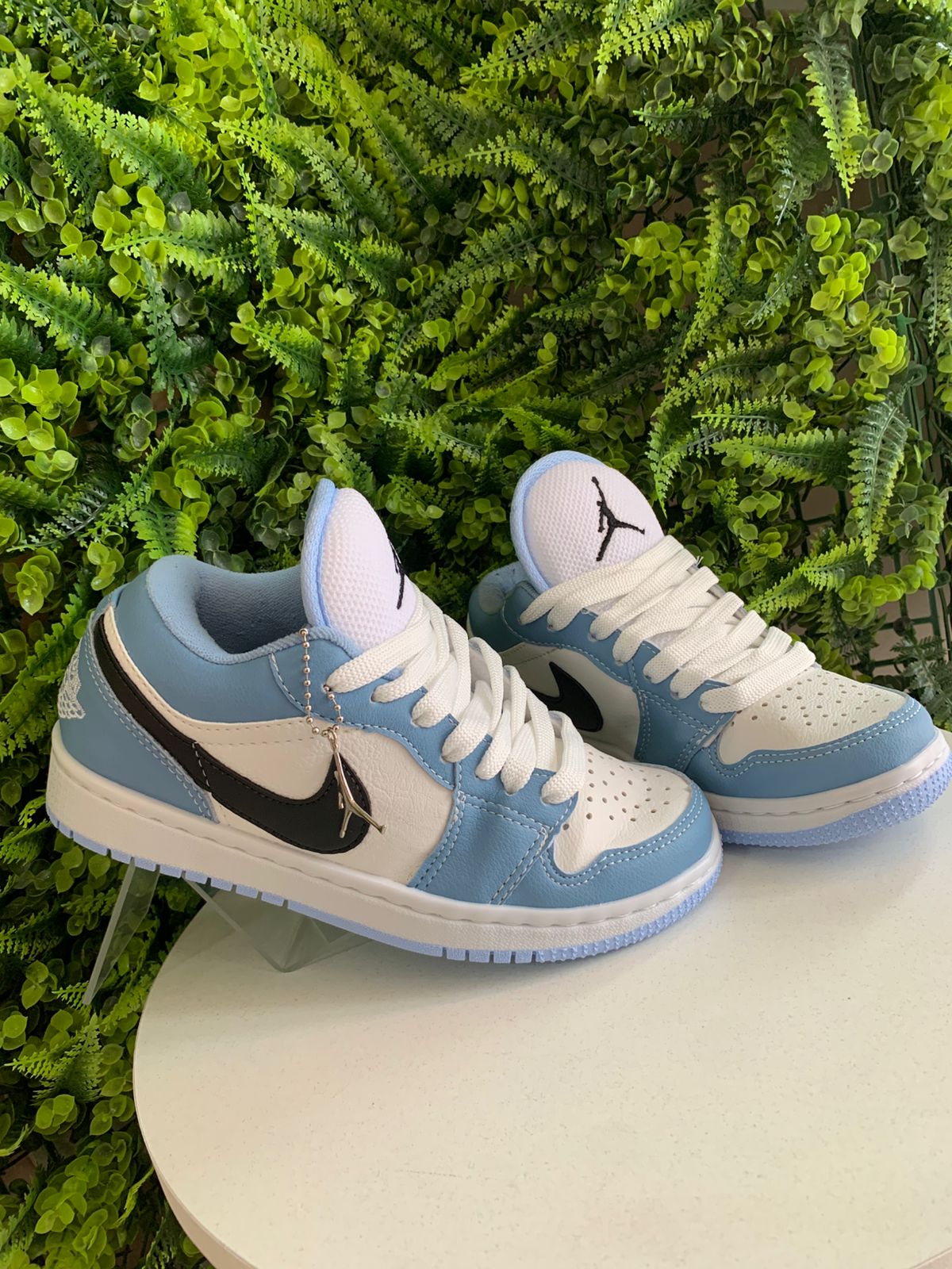 Tênis Nike - Air Jordan Cano Baixo - Azul