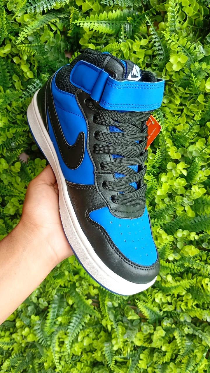 Tênis Nike Borugh Cano Alto - Azul e Preto