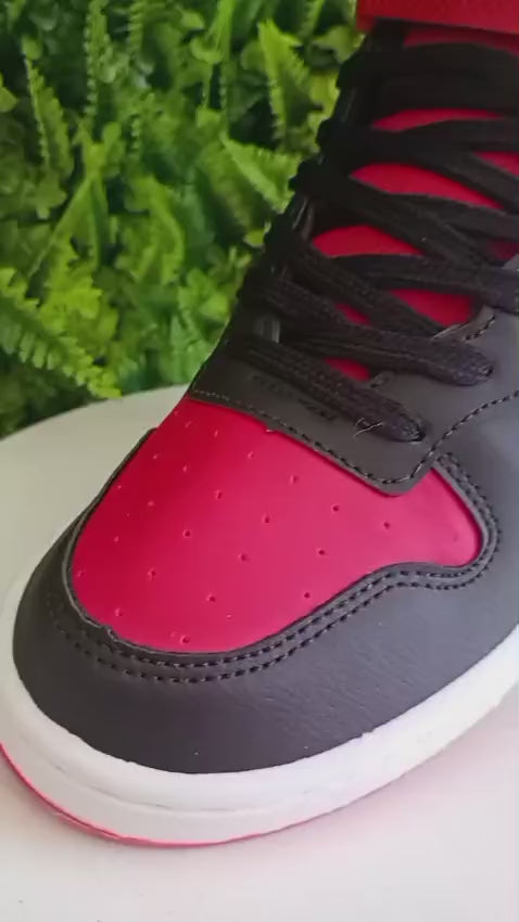 Nike Borugh cano alto - Vermelho e preto