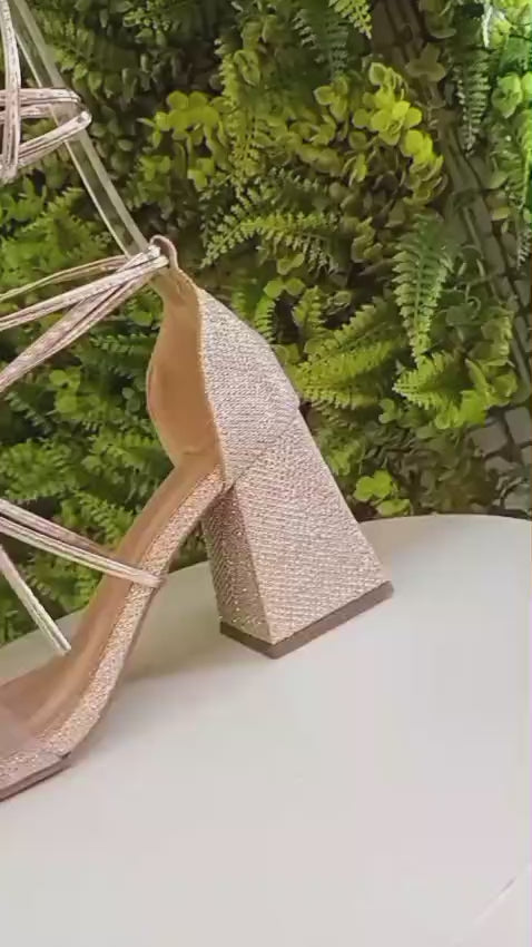 Salto Dourado Com Glitter