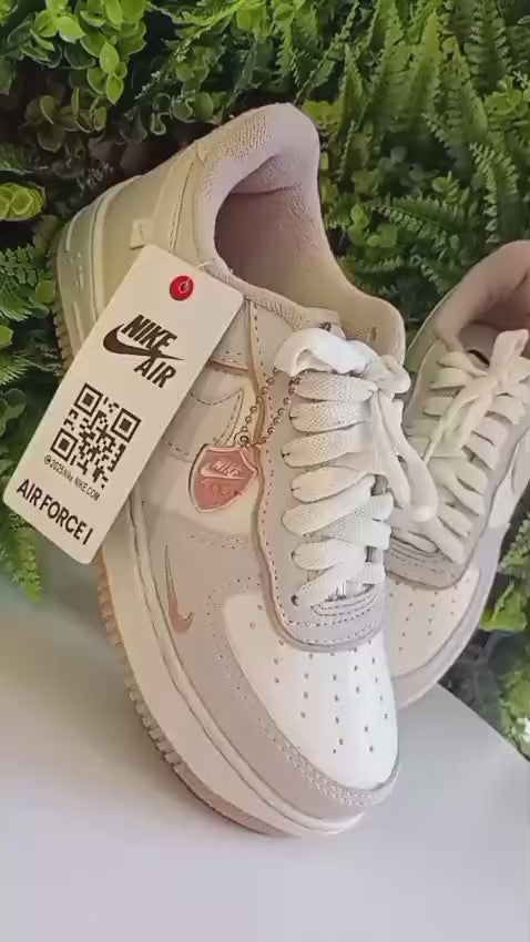 Tênis Nike Air Force - Areia