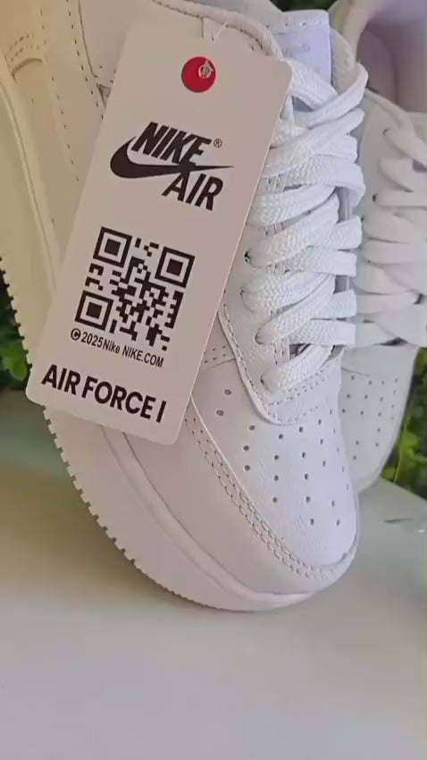 Tênis Nike Air Force - Branco