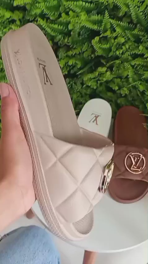 Chinelo LV
