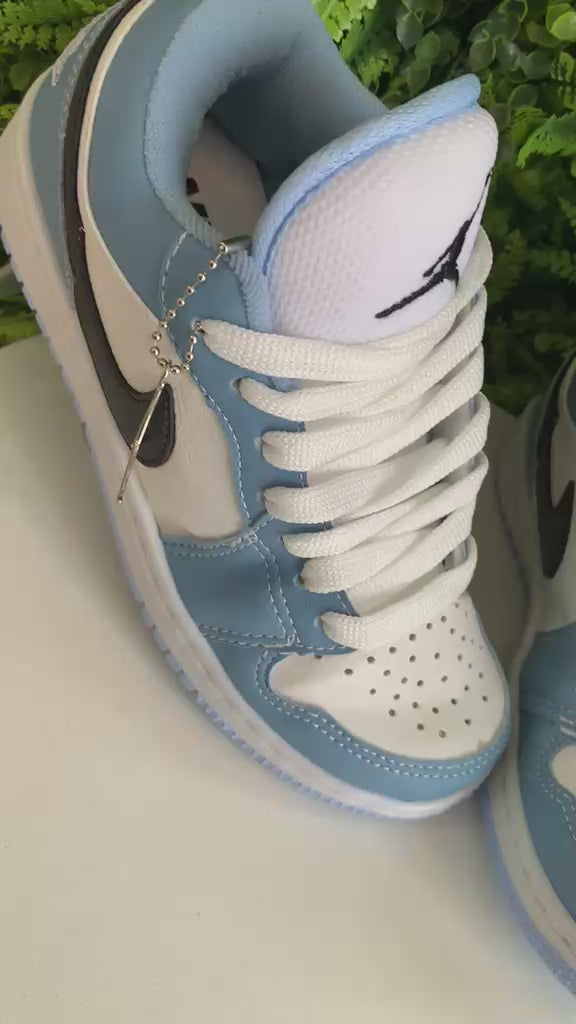 Tênis Nike - Air Jordan Cano Baixo - Azul